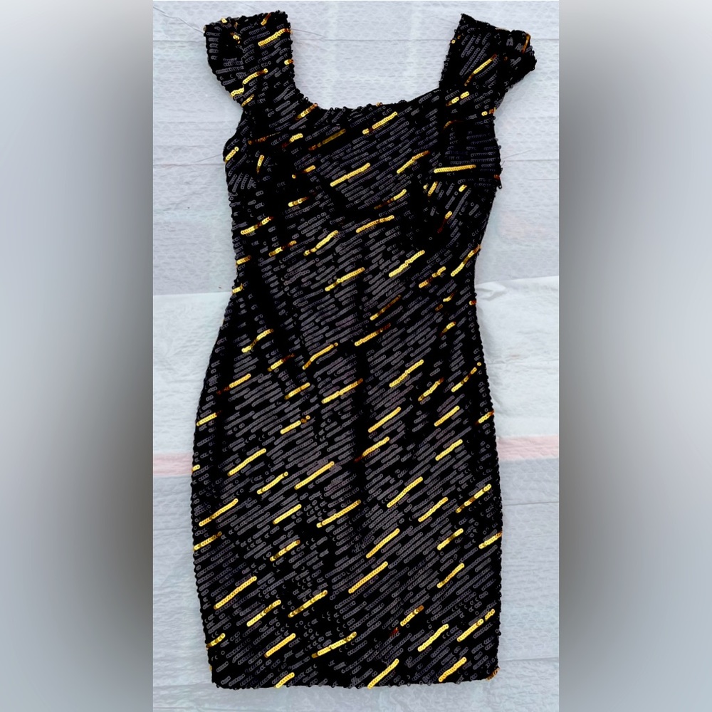 Black & Gold Sequin Short Dress. Size Small.